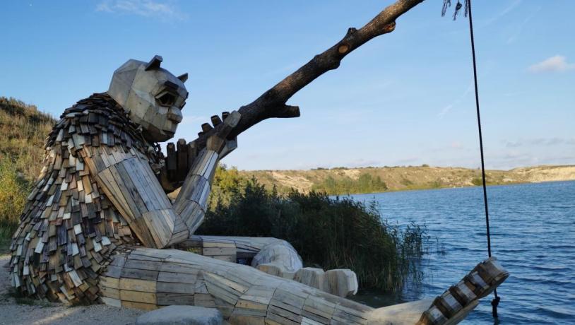 Runde Rie af Thomas Dambo 