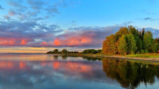 Roskilde Fjord lyserød himmel