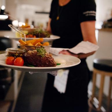 Raadhuskælderen servering mad